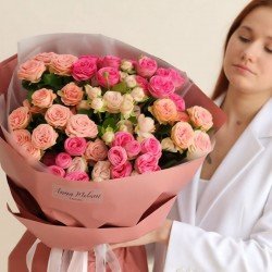 «11 кустовых роз»