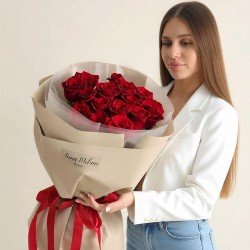 «15 красных роз 55 см»