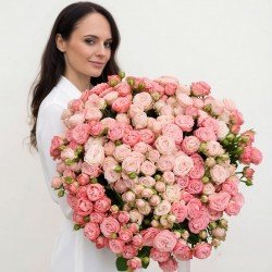 «Кустовые розочки спрей»